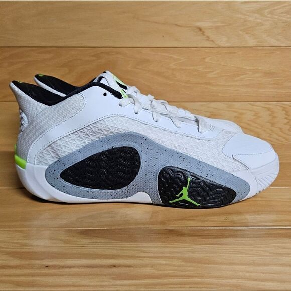 Nike Jordan Tatum 2 GS White Green Black Basketball Kids Sneaker Shoe FJ6459-100 - Picture 1 of 11